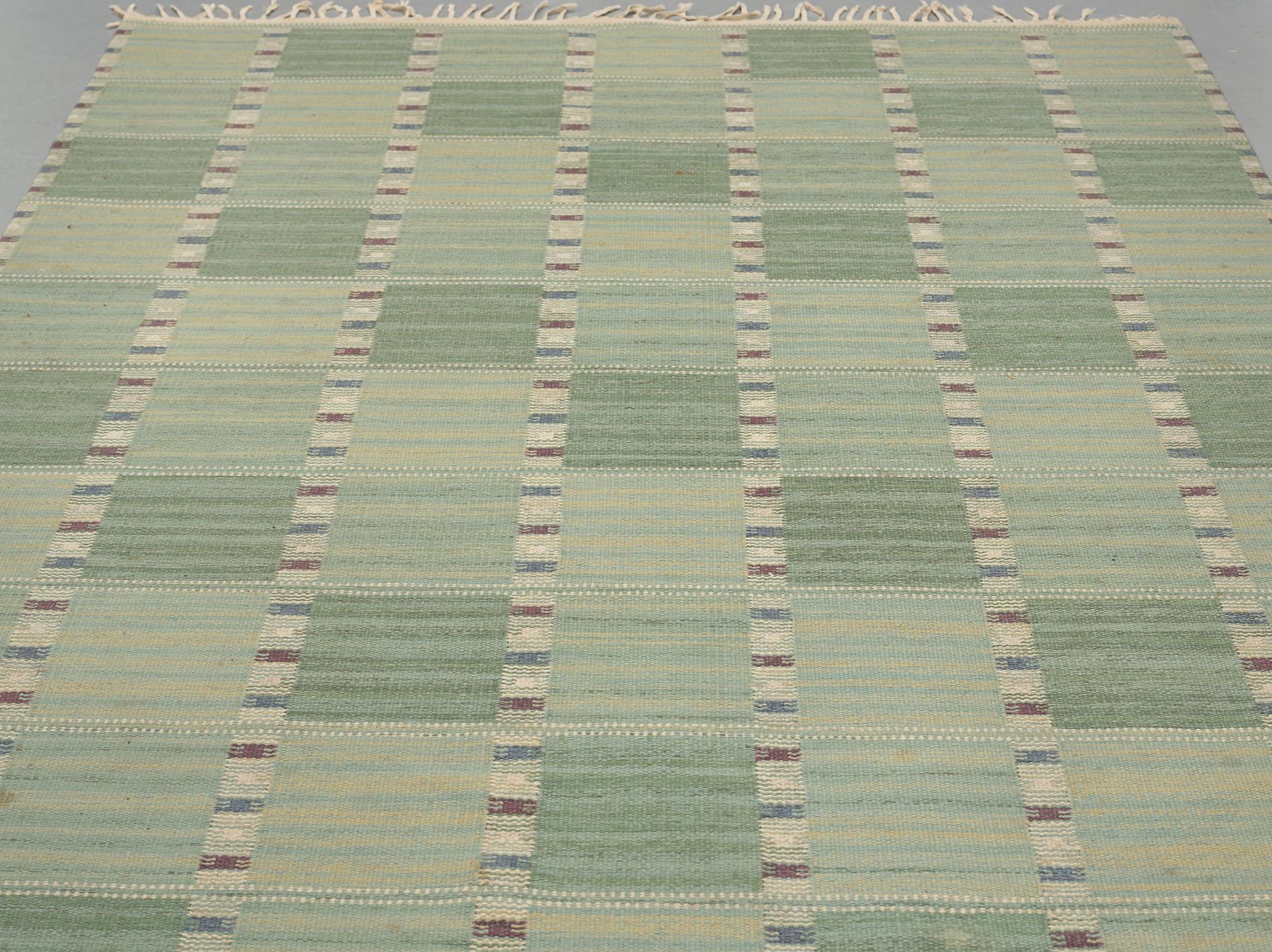 Barbro Nilsson, Matta, "Falurutan grön Fabiola", rölakan, ca 307,5 x 200,5-202,5 cm, signerad AB MMF BN.