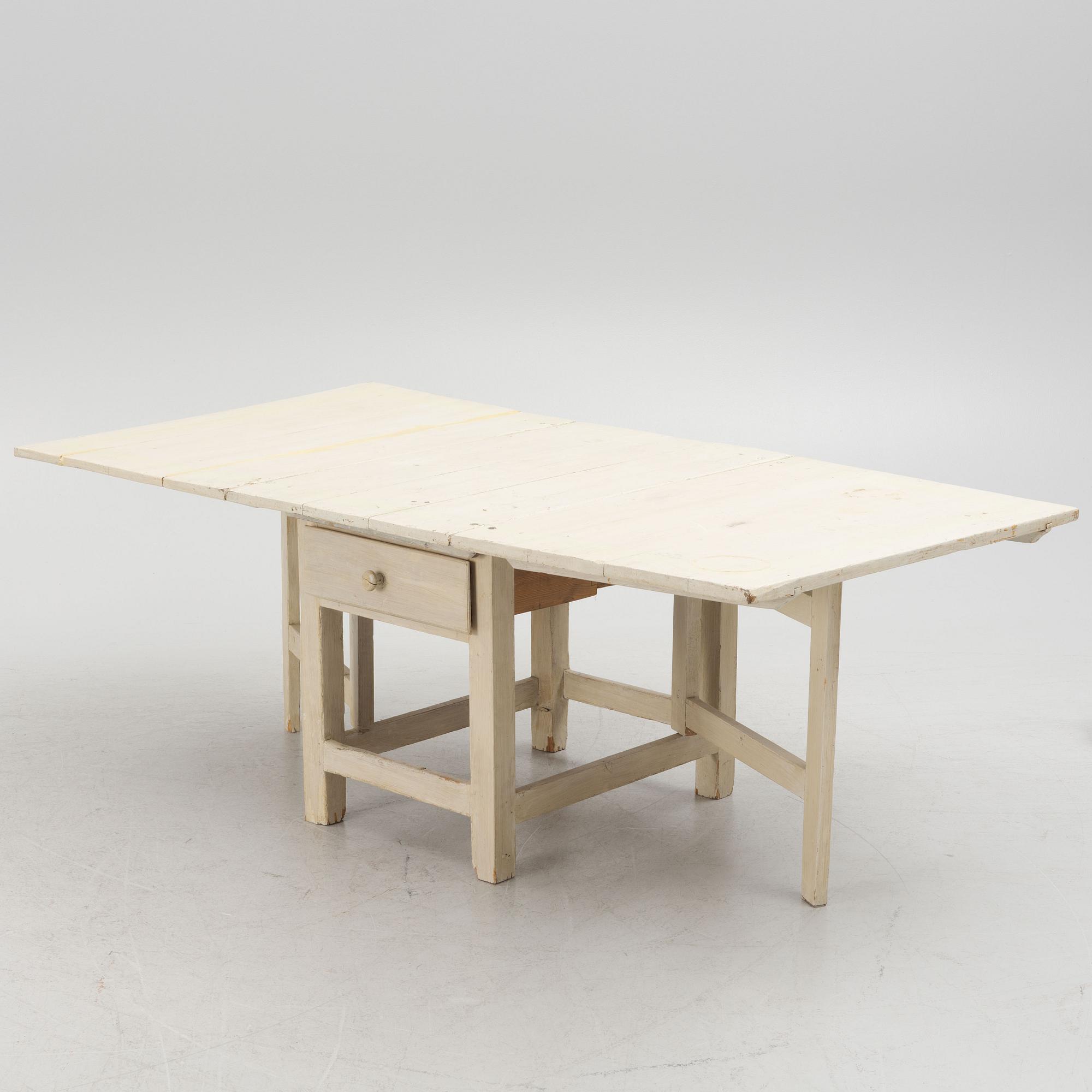 Drop-leaf table, 19th century.