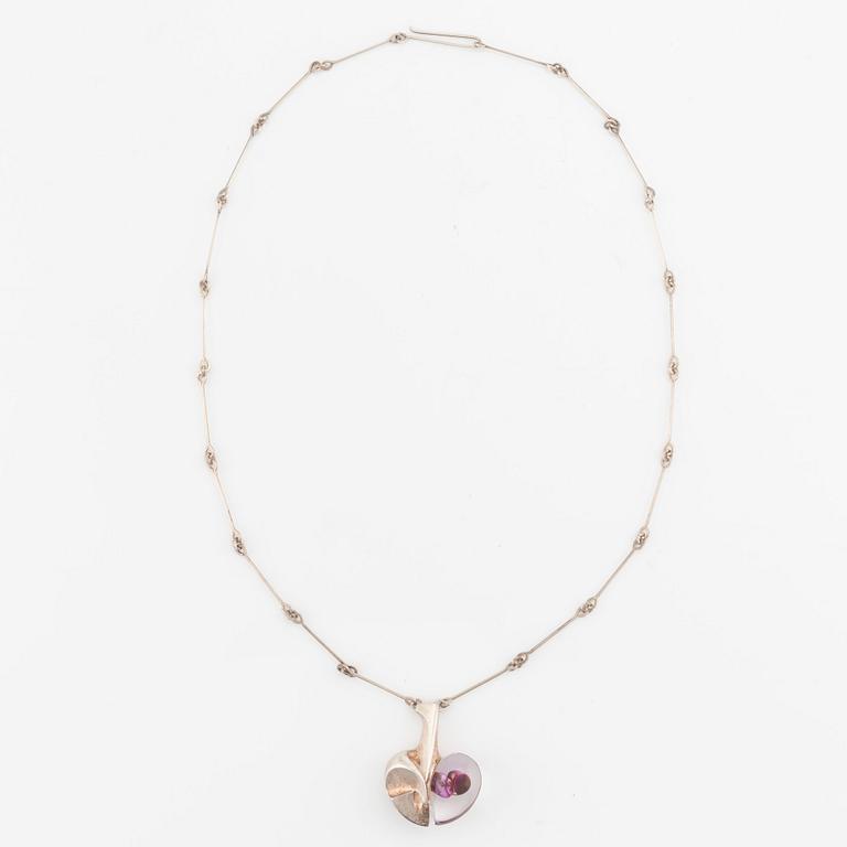 Björn Weckström, collier, sterlingsilver och akryl, Lapponia 1978.