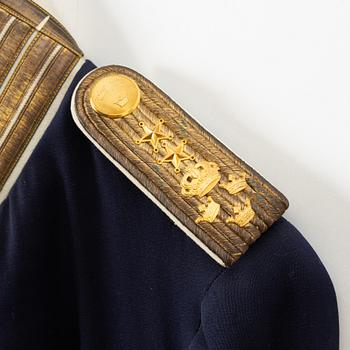 Uniform, m/1886, for officer of the Life Regiment Grenadiers.