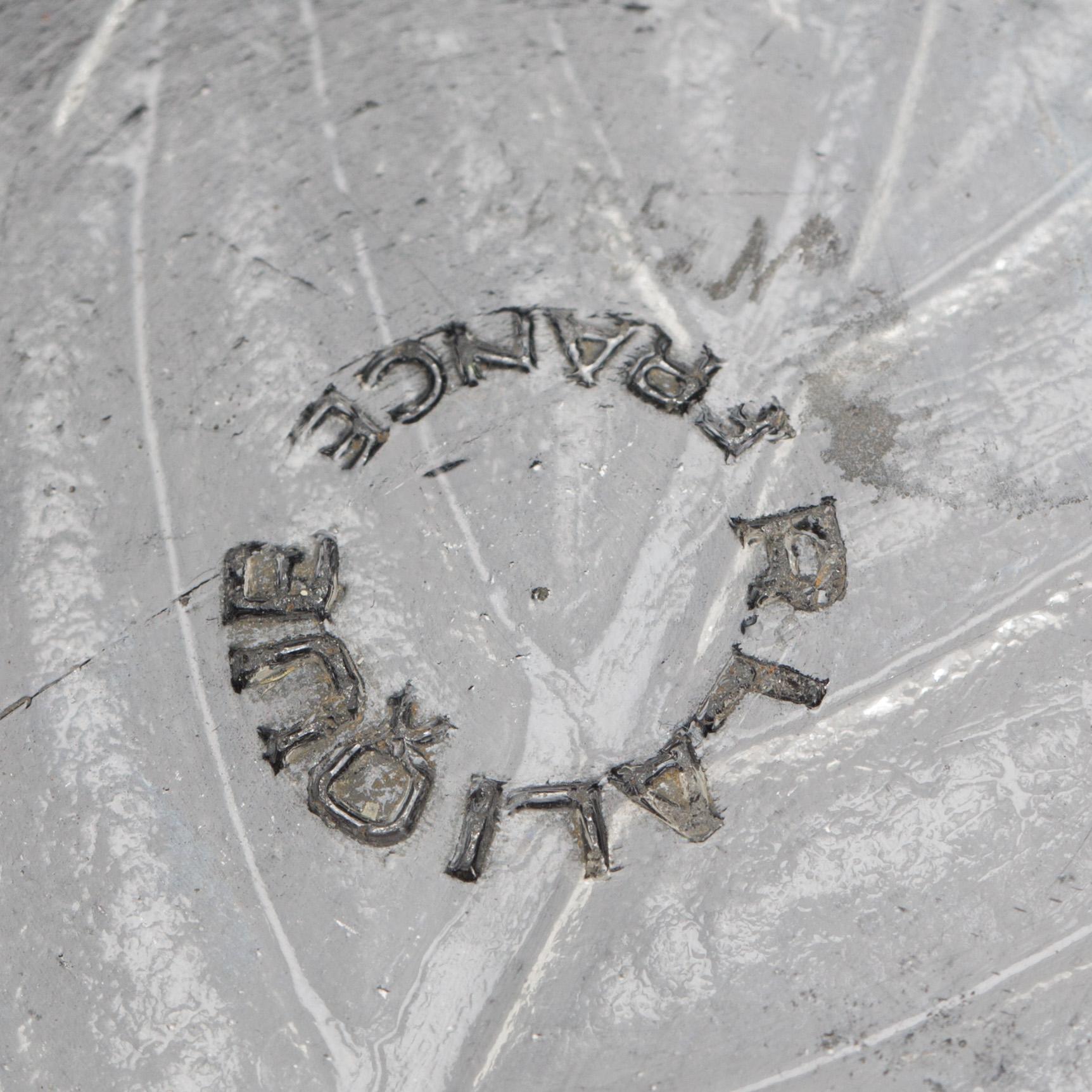 RENE LALIQUE, skål, glas, märkt R. Lalique och otydligt numrerad.