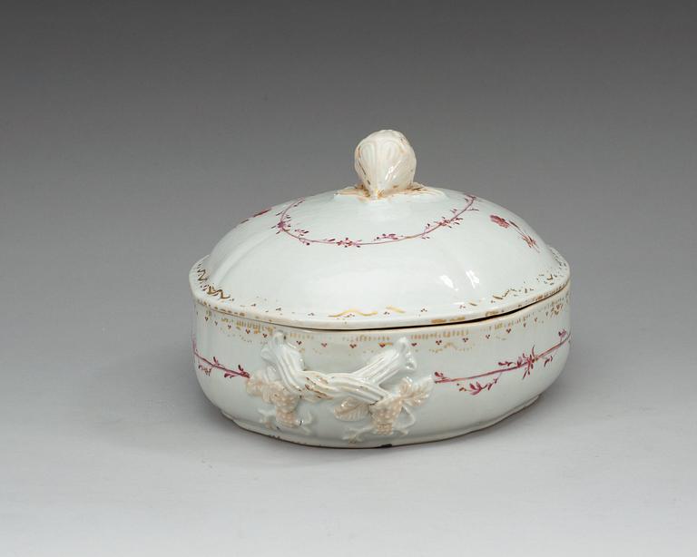 TERRIN med LOCK, kompaniporslin. Qing dynastin, Qianlong (1736-95).