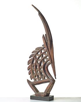 SKULPTUR, huvudprydnad, Tshiwara/Ciwara (stiliserad antilophane), trä, Bambara-stammen, Mali, höjd 94 cm. På sockel.