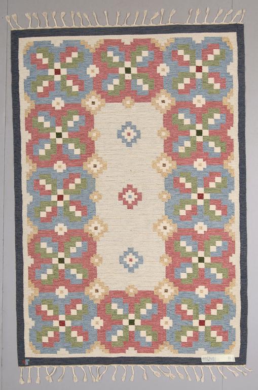 MATTA, rölakan, Vävaregården, signerad. 240 x 165 cm.