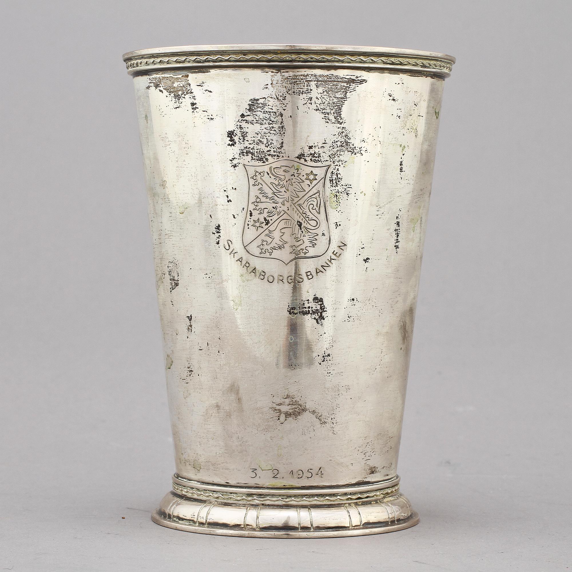 BÄGARE, silver, Eric Råström, Stockholm, 1953. Tot. v. 328 g.