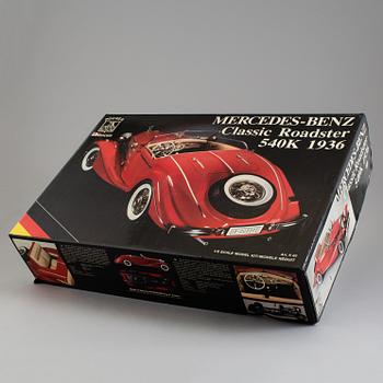 A scale model of av 1936 Mercedes Benz 540 K by Pocher.