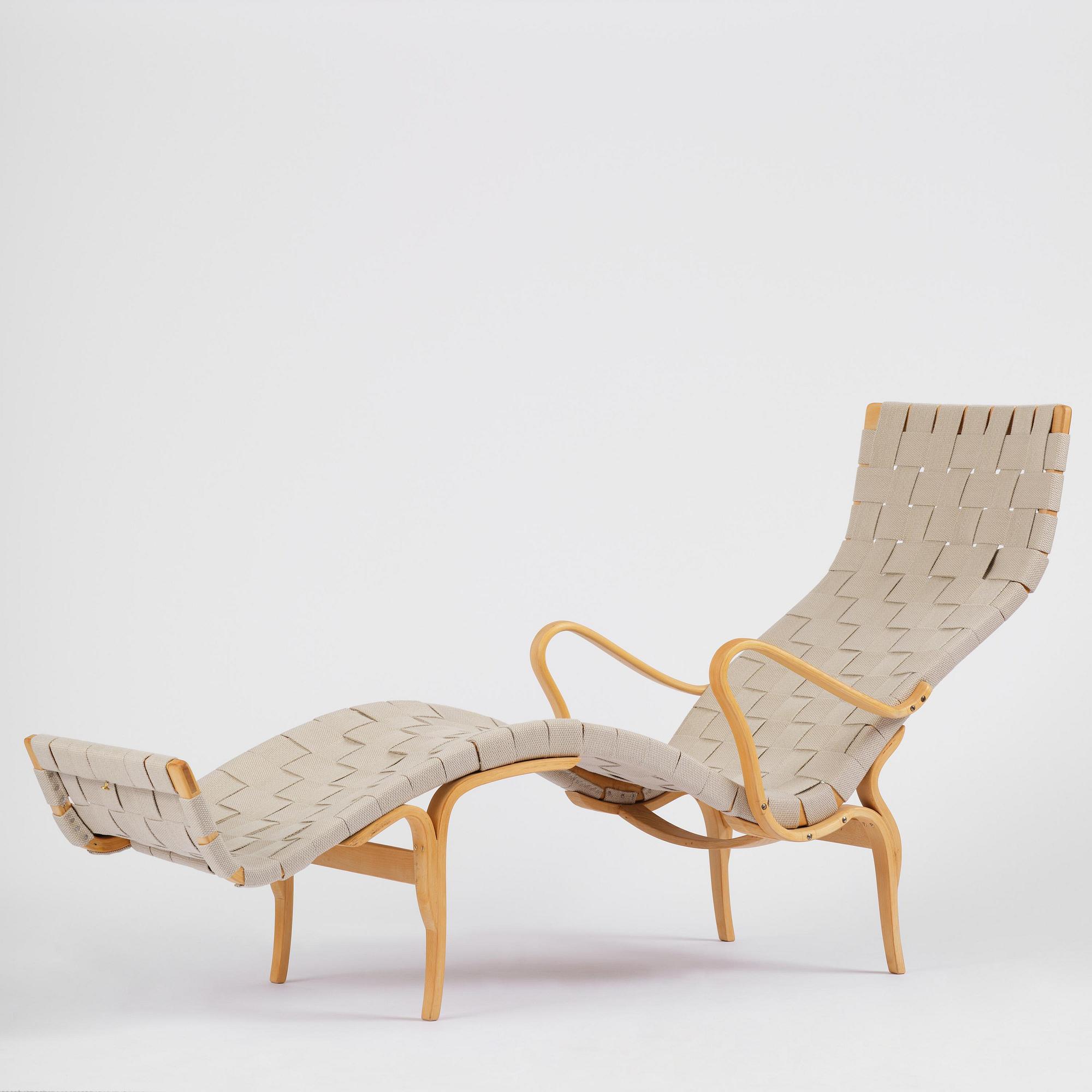 Bruno Mathsson, a "Pernilla 3" lounge chair, Firma Karl Mathsson, Värnamo, Sweden, 1940s.