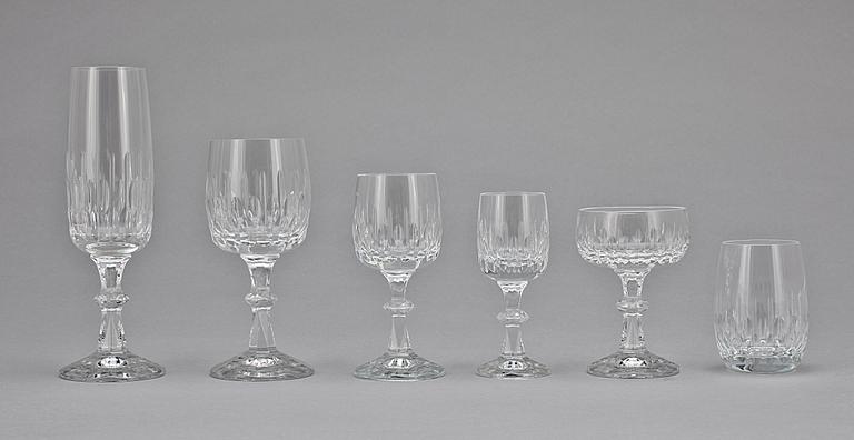 GLASSERVIS, 66 delar, 1900-talets andra hälft.