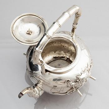 Teservis, fem delar, silver. Wang Hing & Co, Hong Kong & Canton.