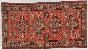 Rug, semi-antique Vorwek, ca 206 x 113 cm.