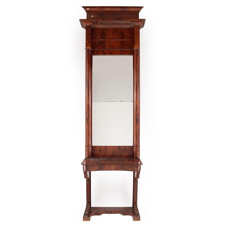 SPEGEL med KONSOLBORD. Karl Johan, 1800-talets första hälft.