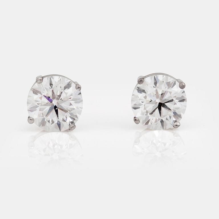 A pair of earrings with brilliant-cut diamonds 3.02cts in total, quality G/VS2. Certificates from IGI.