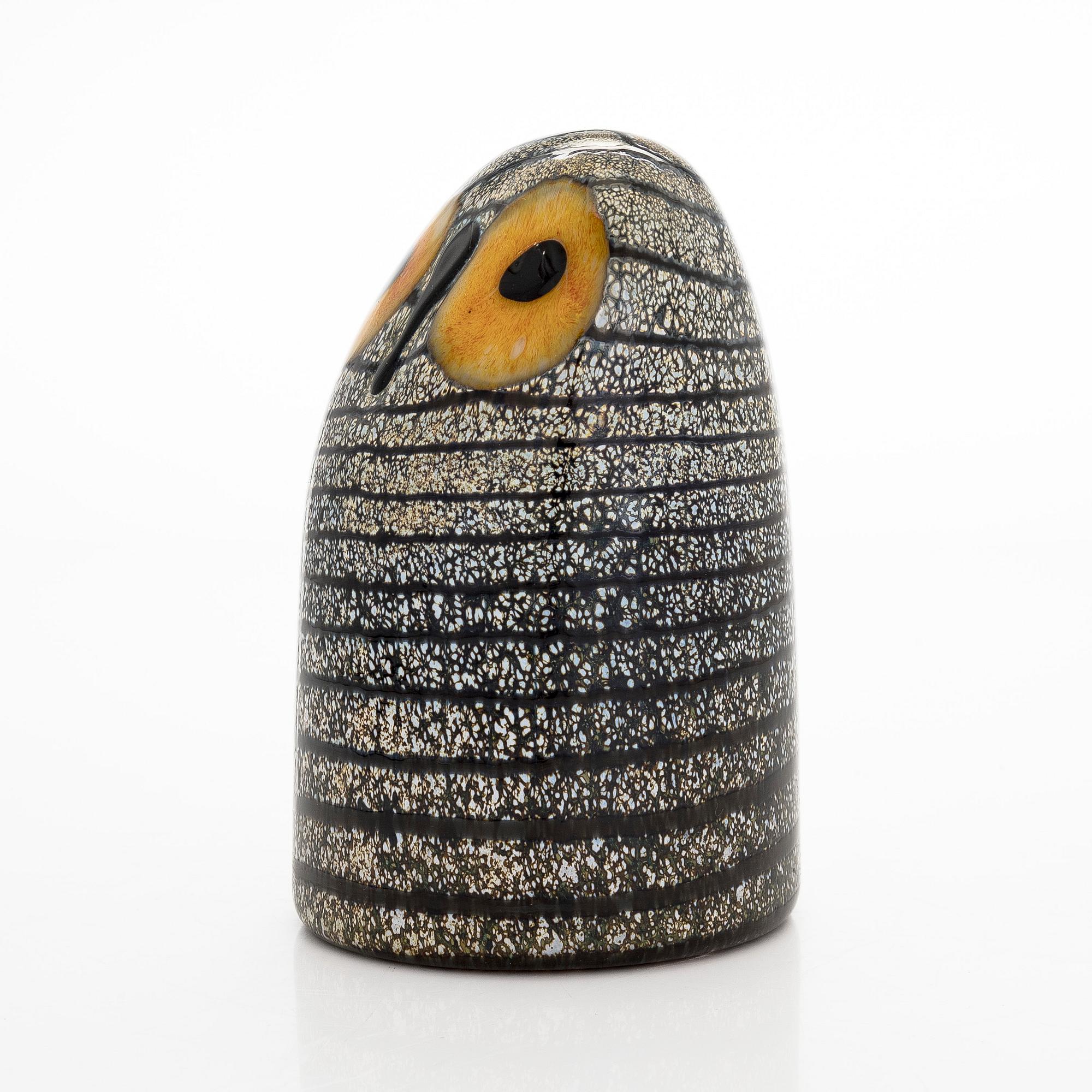Oiva Toikka, a 'Barn Owl' glass bird, signed O. Toikka Nuutajärvi.