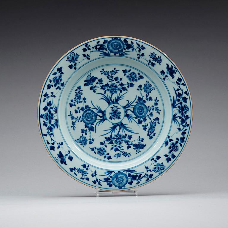 FAT, porslin. Qingdynastin, Kangxi (1662-1722).