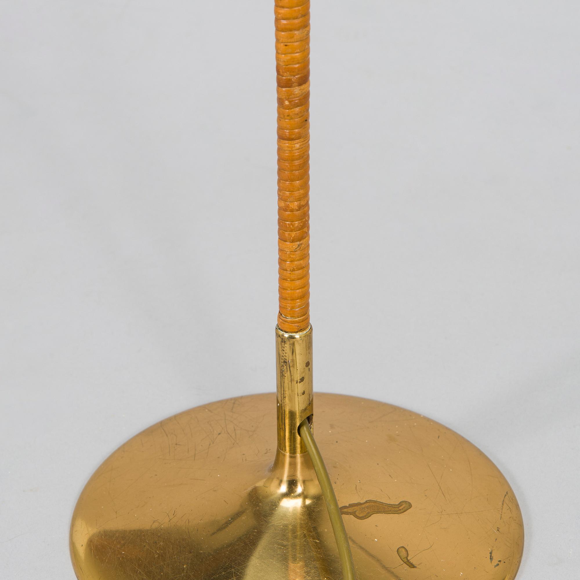 Paavo Tynell, A mid-20th Century floor lamp model 9602 for Taito, Finland.