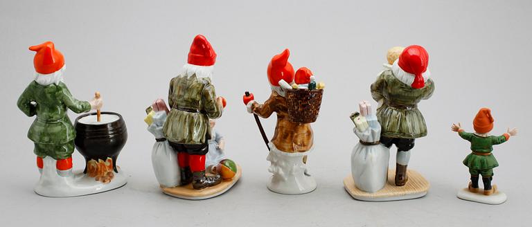 FIGURINER, 5 st, porslin, efter Jenny Nyström.