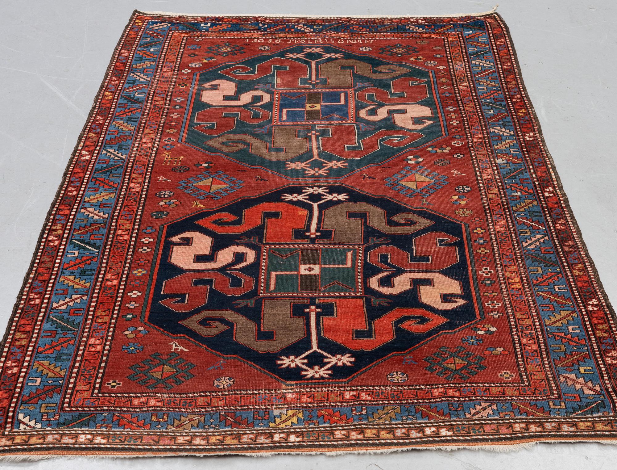 Matta, antik s.k. "Cloud band Kazak", ca 230 x 144 cm.