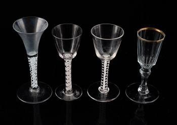 GLAS, 4 st, sannolikt Nöstetangen, Norge, 1700-tal.