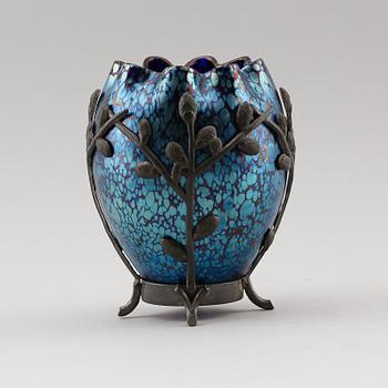 VAS, glas, Lötz, 1900-talets första hälft.