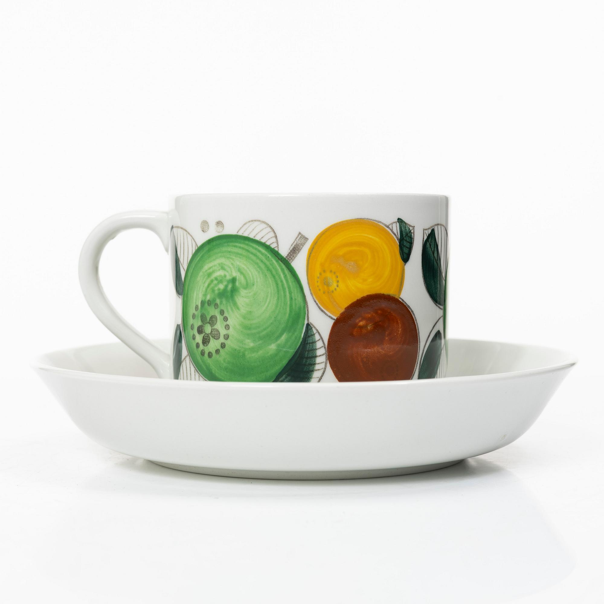 Hertha Bengtson, kaffekoppar med fat, 4 st, porslin, "Fructus", Rörstrand.