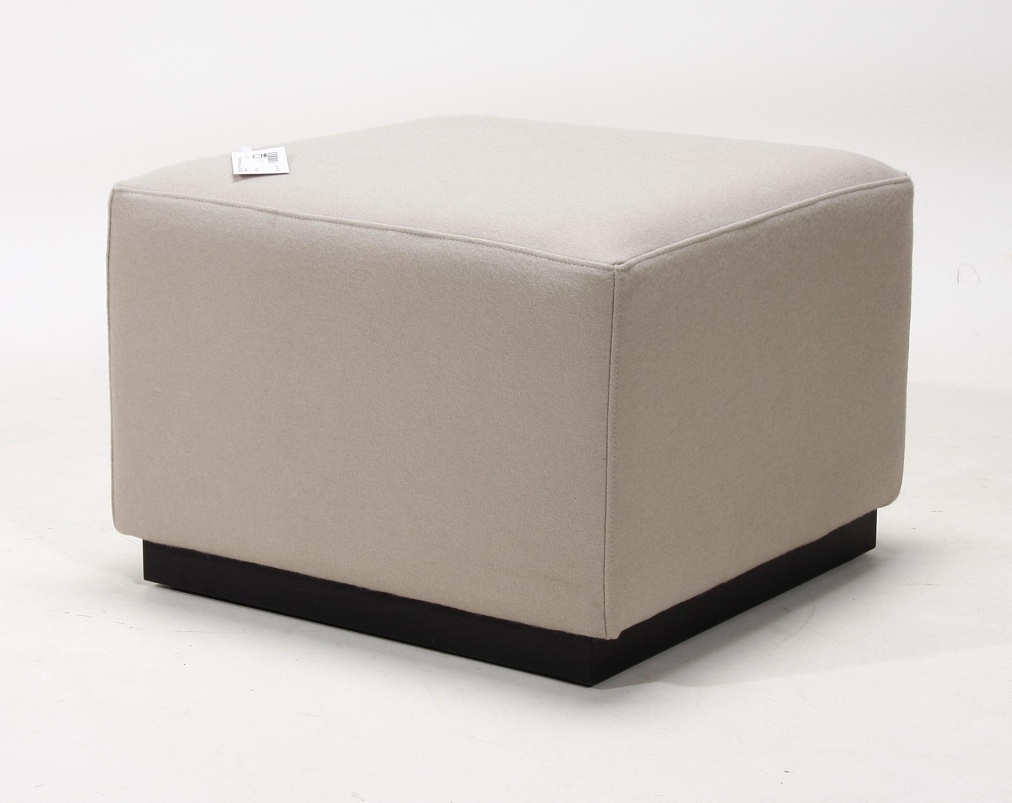 SITTPUFF. "ZEN" Andreu World, Spanien.