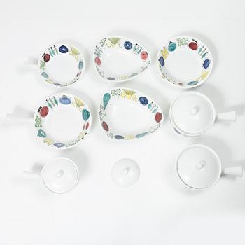 Marianne Westman, Dinner service, 73 pieces, flintware, “Picknick” and “Pomona”, Rörstrand, 1950s–60s.