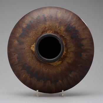 A Patrick Nordström stonware urn, Isle 1927.