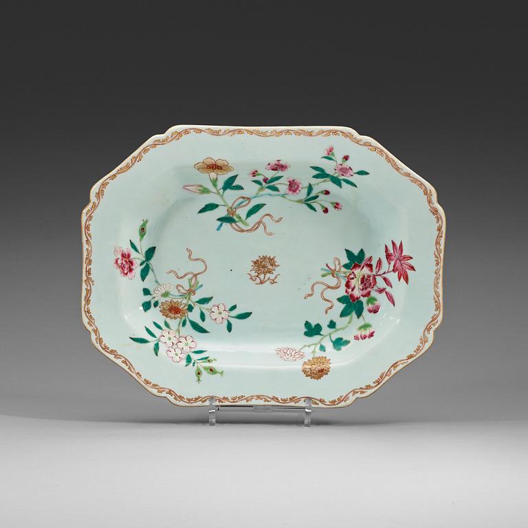 TERRINFAT, kompaniporslin. Qingdynastin, Qianlong (1736-95).