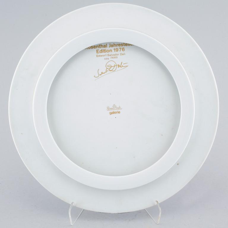 SALVADOR DALÍ, a porcelian dish for Rosenthal, signed and numbered 959/3000.