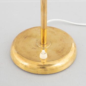 Harald Notini, a table lamp model "15528", Arvid Böhlmarks Lampfabrik, Stockholm, 1950s.