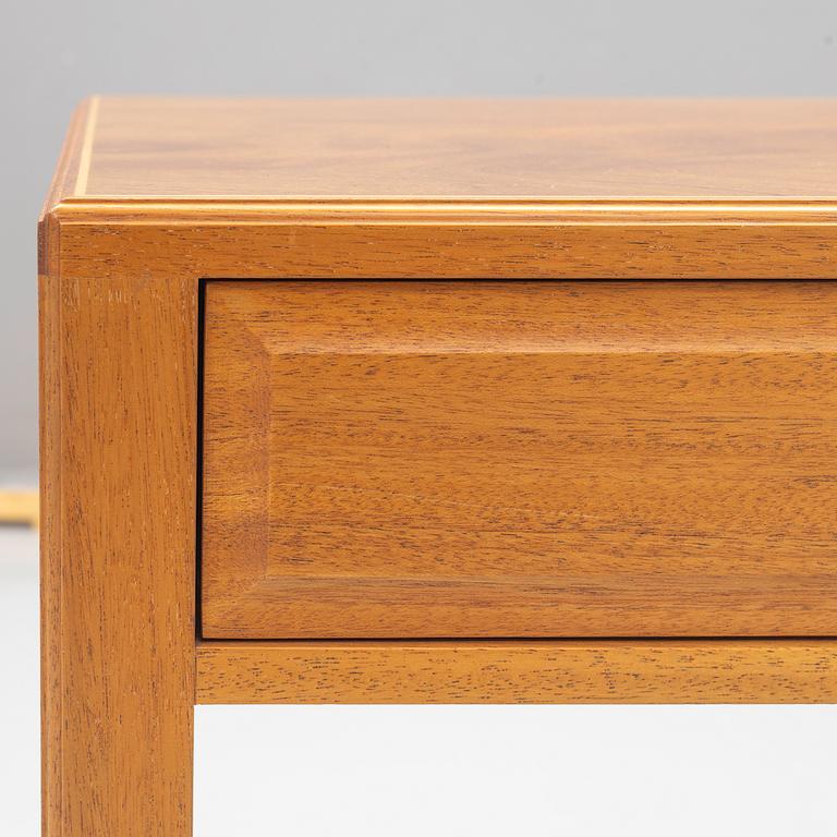 Josef Frank, sideboard, model B821, Svenskt Tenn, post 1985.