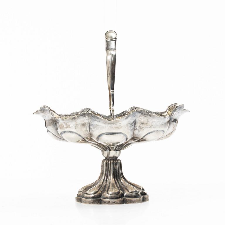 Gustaf Adolf Strömbäck, brödkorg, silver, Helsingfors, Finland, 1844.