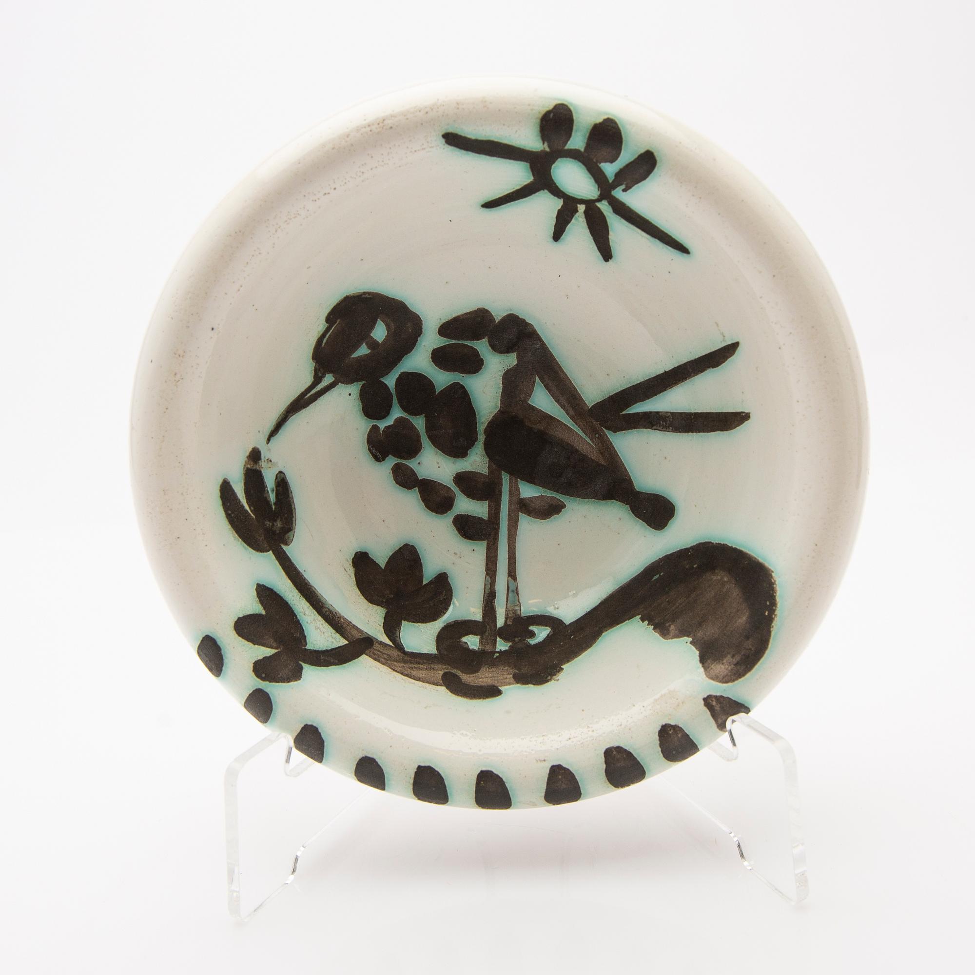 Pablo Picasso, fat, "Oiseau au soleil", fajans, Madoura, Vallauris, Frankrike, efter 1952.