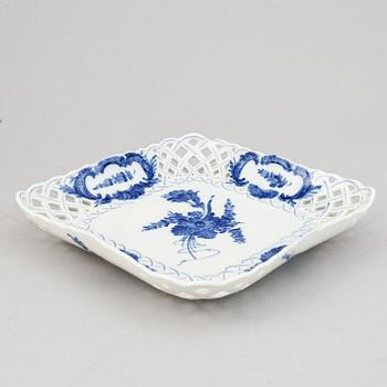 Royal Copenhagen, kaffeservis,  64 delar, porslin, "Blå Blomst", Danmark.