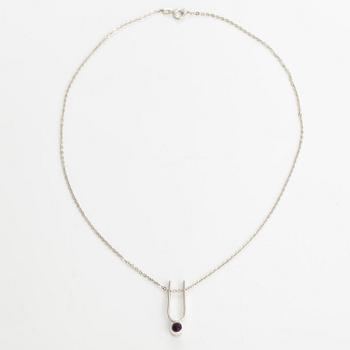 Elis Kauppi, Halsband, silver, ametist. Kupittaan kulta, Åbo 1961.