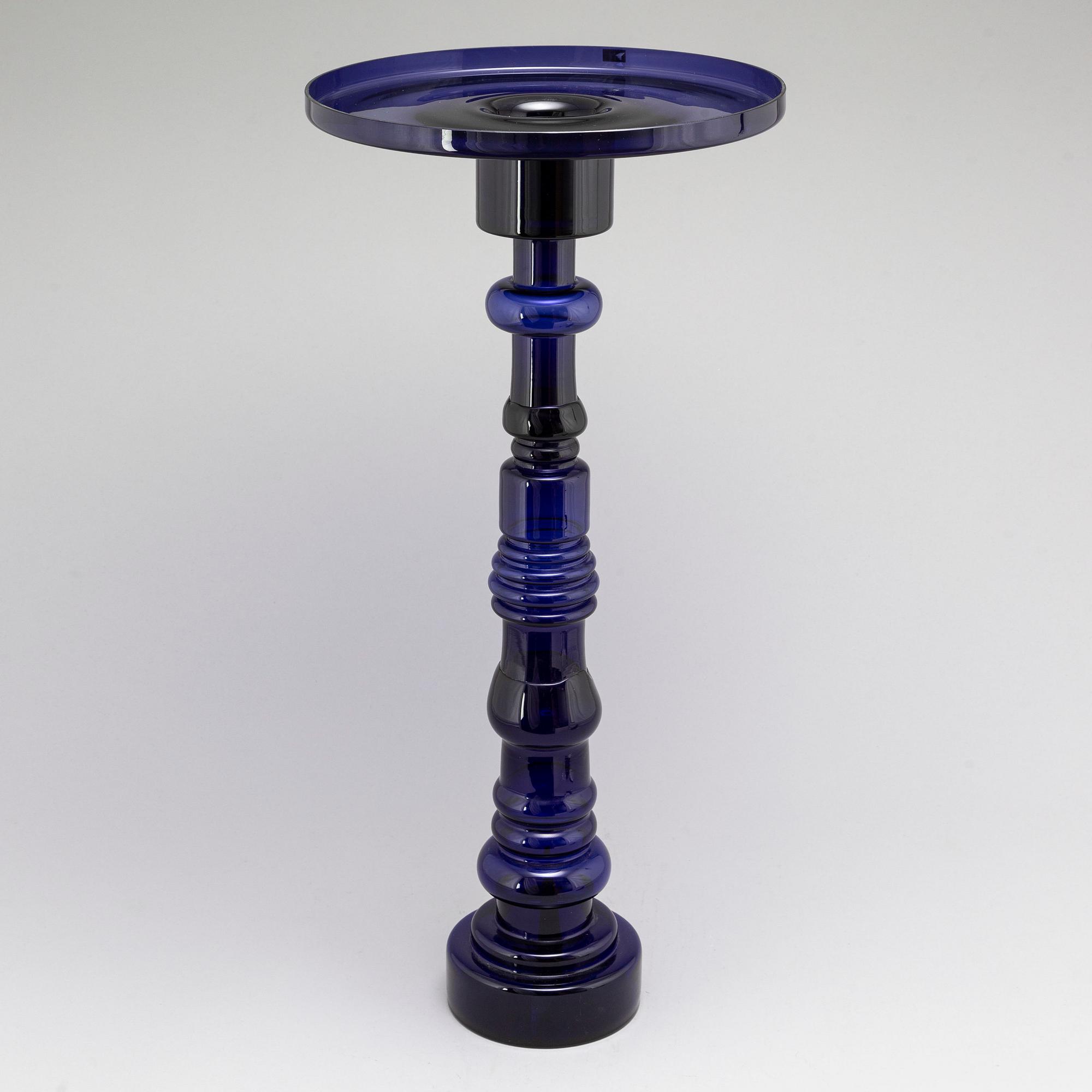 OIVA TOIKKA, KYNTTILÄNJALKA/ MALJAKKO, lasia, "Majakka", signeerattu Notsjö Nuutajärvi. Tuotannossa 1964-1973.