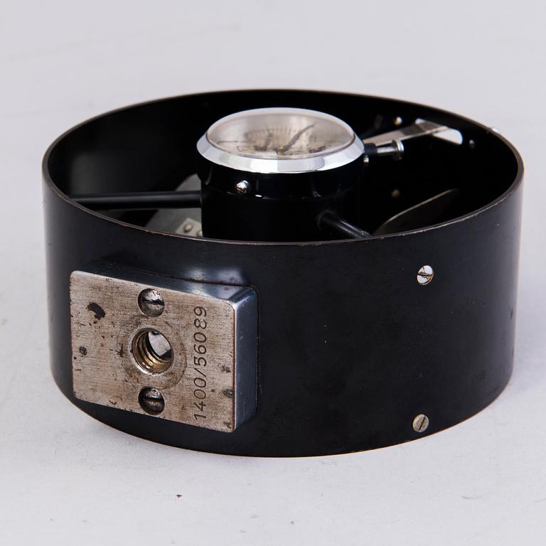 A 1930s anemometer from Lambrecht Göttinger, Germany.