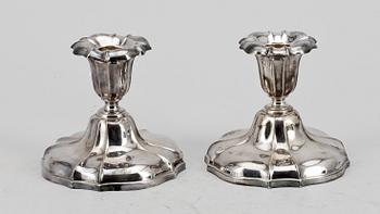 LJUSSTAKAR, ett par, silver, svenska importstämplar, 1900-tal.
