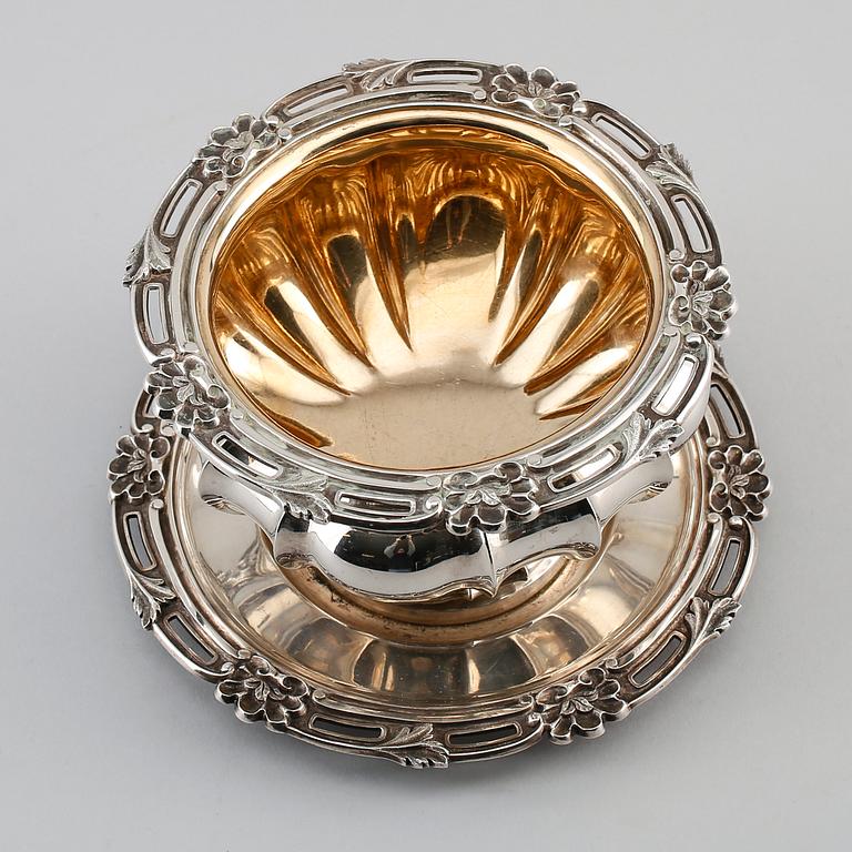 SÅSSKÅL, silver, Samuel Pettersson, Linköping 1895. Vikt ca 652 gram.