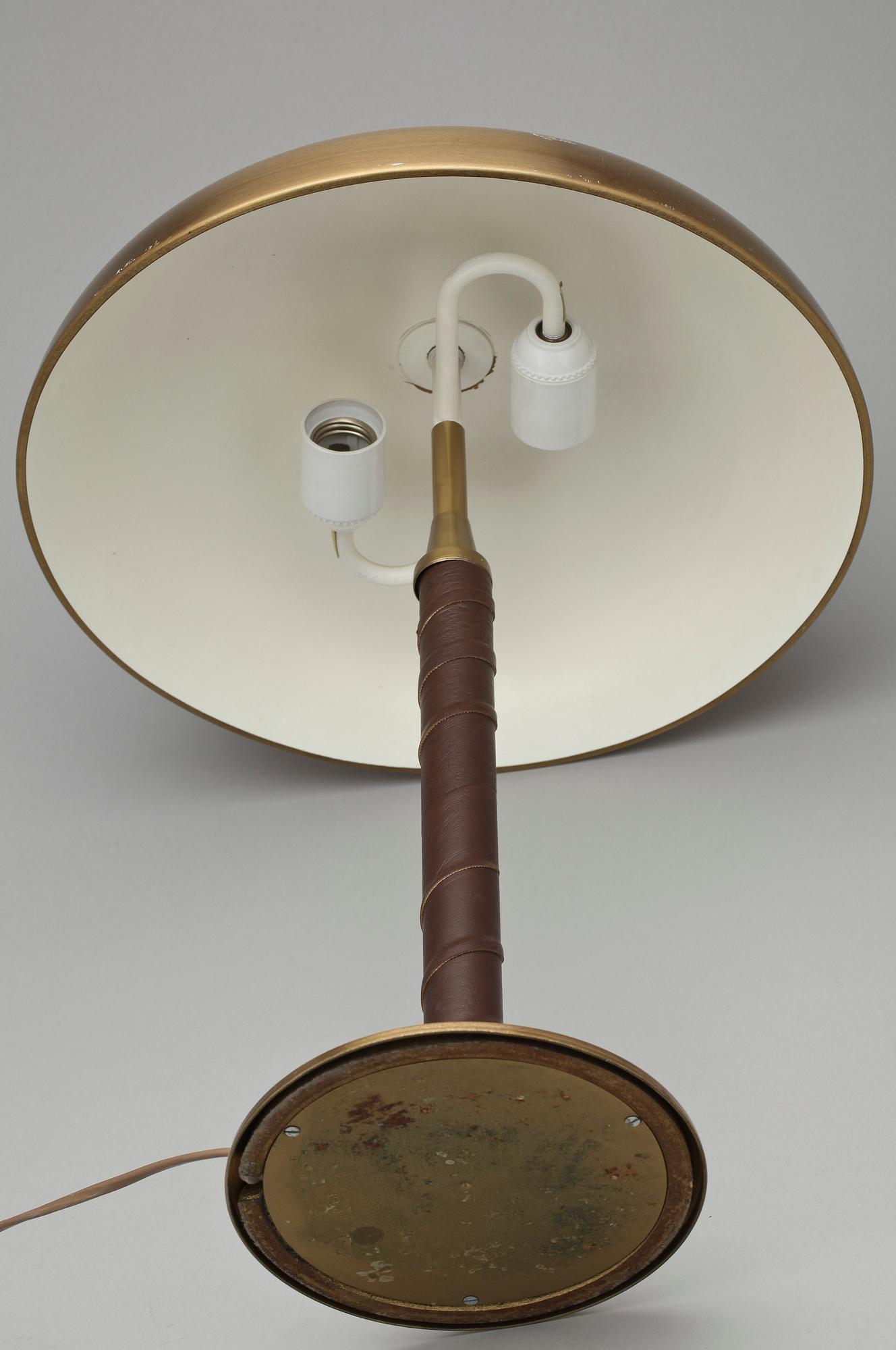 BORDSLAMPA, mässing, EB, 1900-talets mitt.