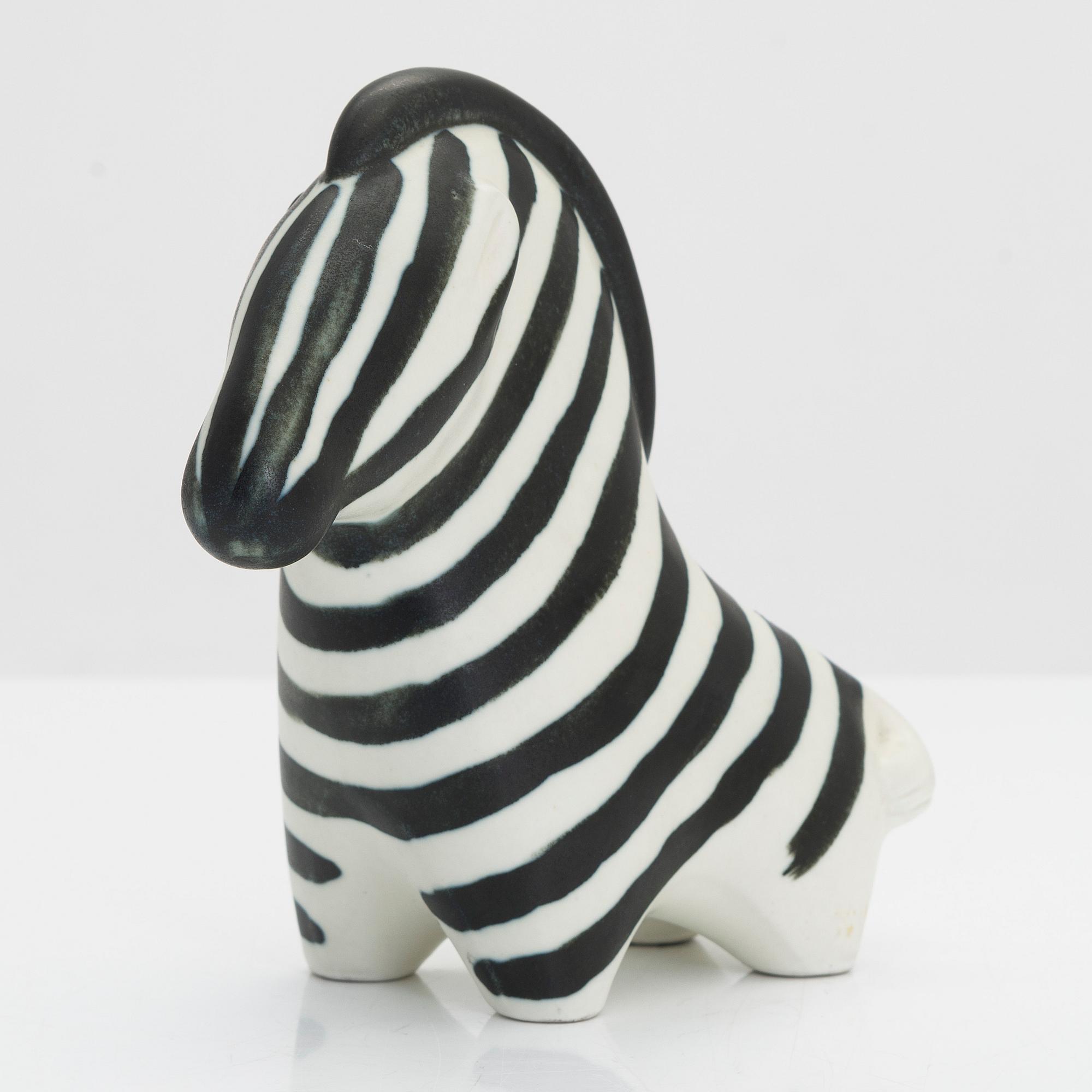 Taisto Kaasinen, A porcelain figurine, Arabia Finland.