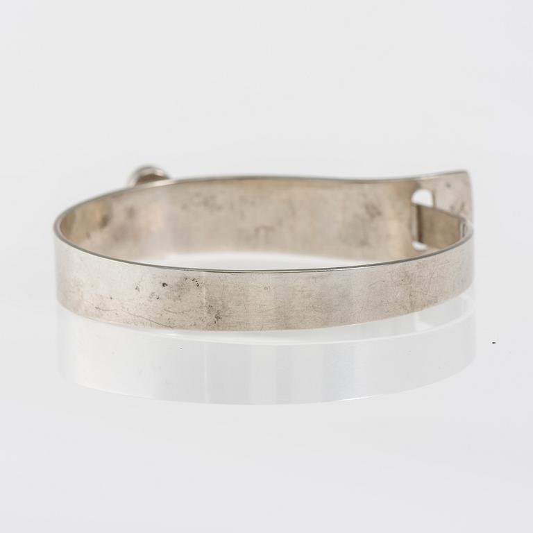 ARMBAND, silver 813, syntetisk solsten. Kupittaan Kulta 1961. Vikt ca 26,8 g.