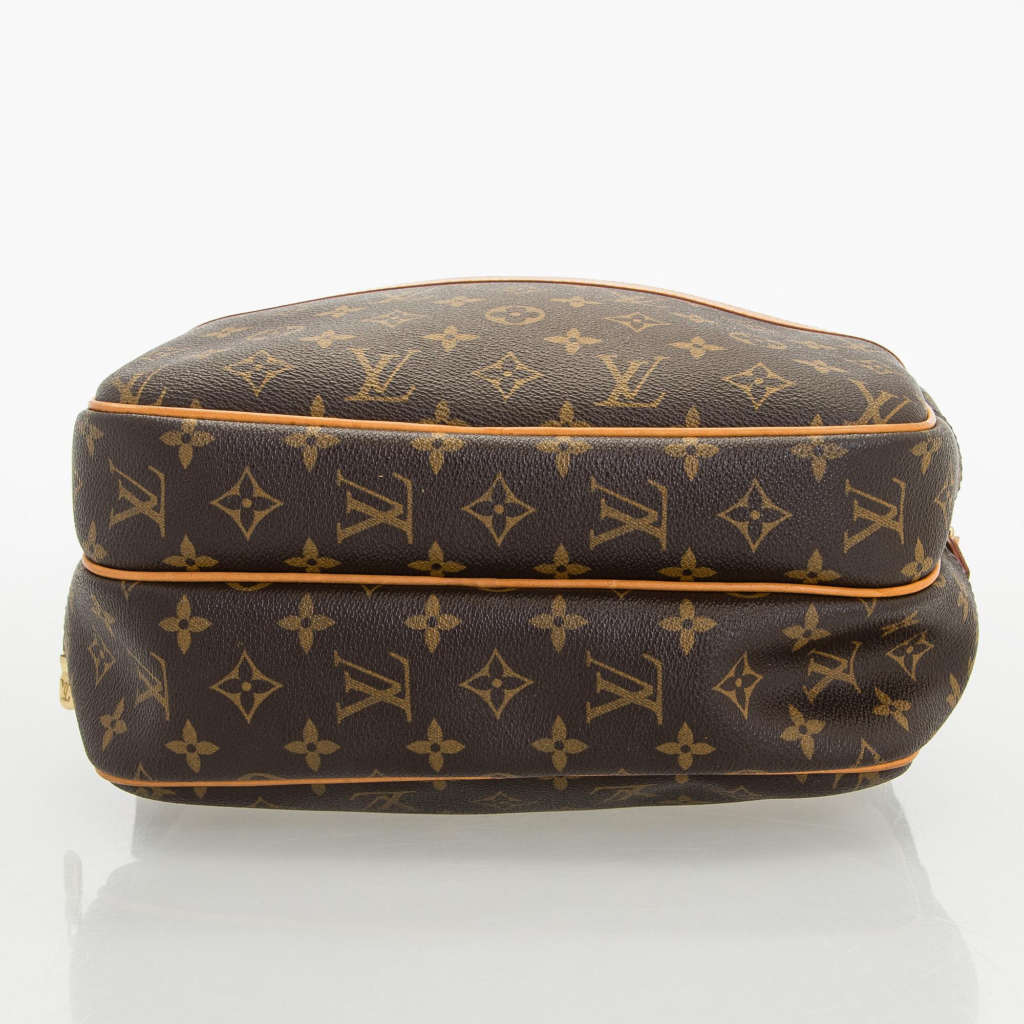 Louis Vuitton, a Monogram Canvas 'Reporter PM' shoulder bag.