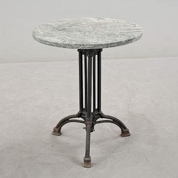 CAFÈBORD, gjutjärn/kolmårdsmarmor, 1900-tal.