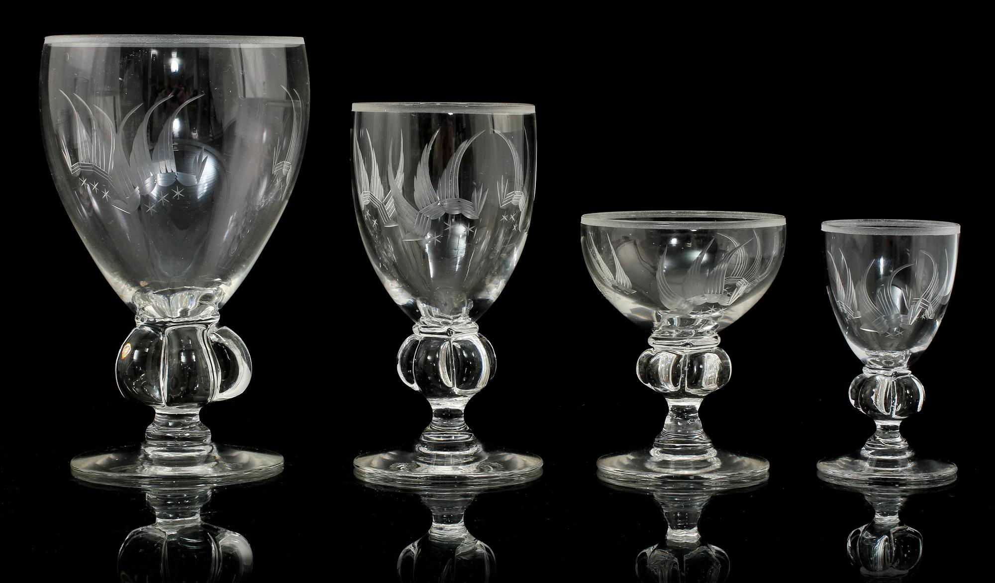 GLASSERVISDELAR, 95 st, 1900-talets första hälft.