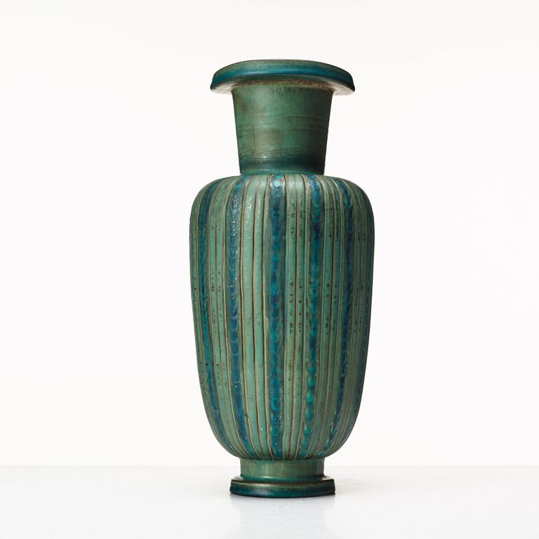 Wilhelm Kåge, a "Farsta" stoneware vase, Gustavsberg studio, Sweden 1940-50's.
