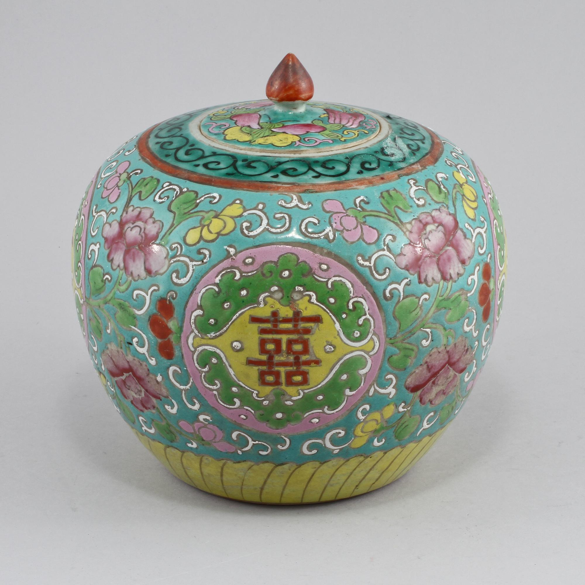 LOCKURNA, porslin, Kina, 1900-tal.