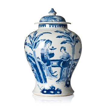 A blue and white jar, Qing dynasty, 19th century.