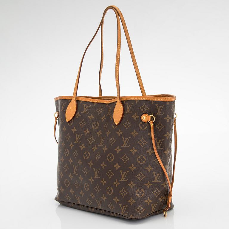 Louis Vuitton, a Monogram Canvas 'Neverfull MM' bag.