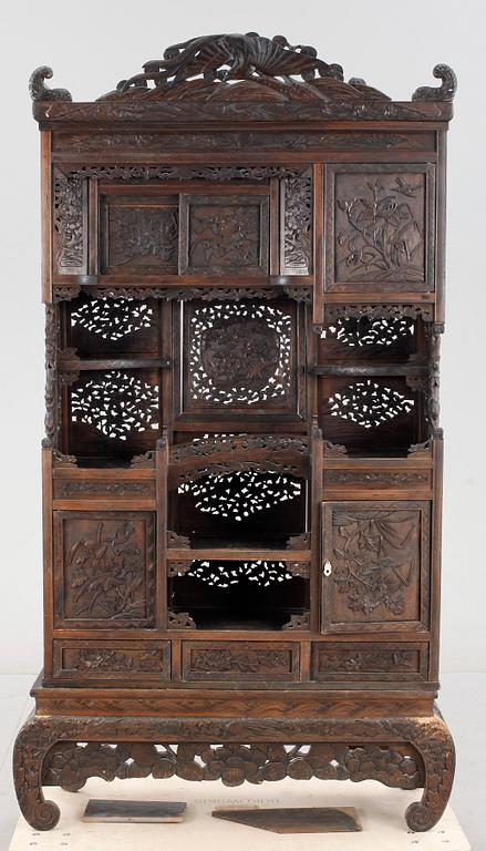 SKÅP, Japan, 1900-tal.